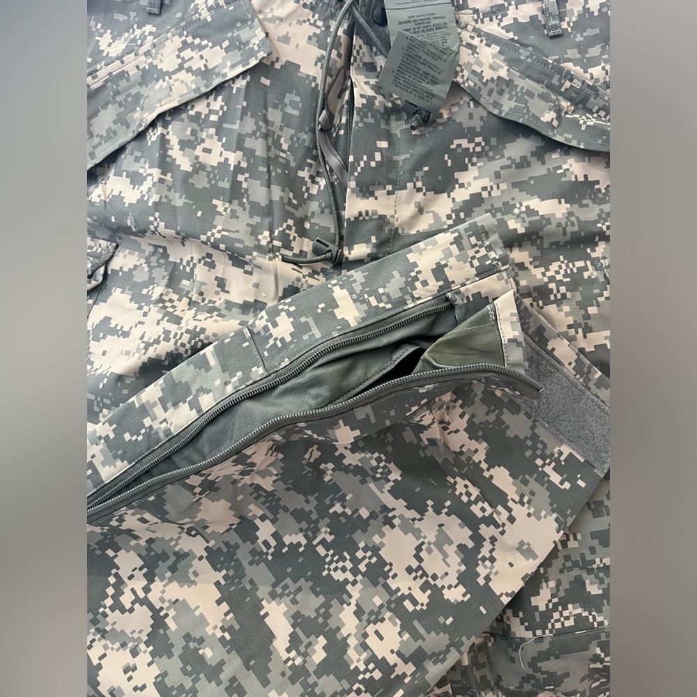 ACU pattern (medium) “Cold Weather Pants” - Picture 5 of 6